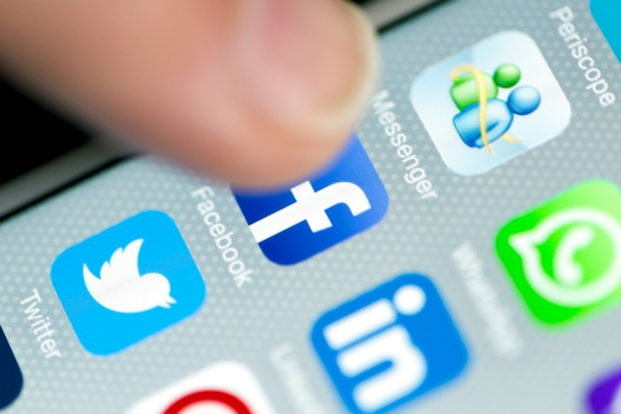 Facebook Messenger rolls out sponsored ads to all brands image