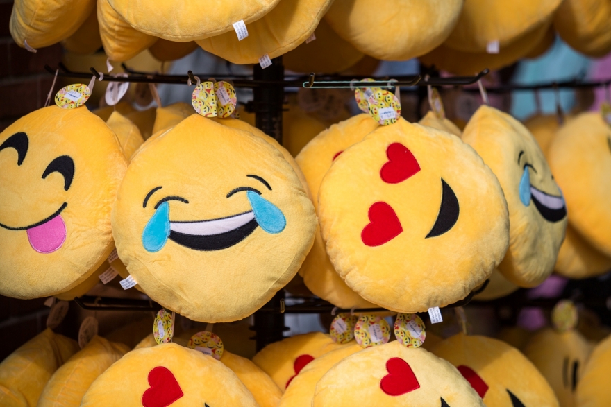 Adding additional emotions to the Facebook Like button using emoticons (emojis)
