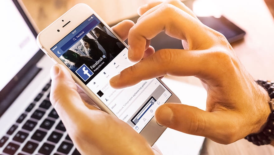 Facebook engagement falls by 20% for brands and publishers in 2017 image
