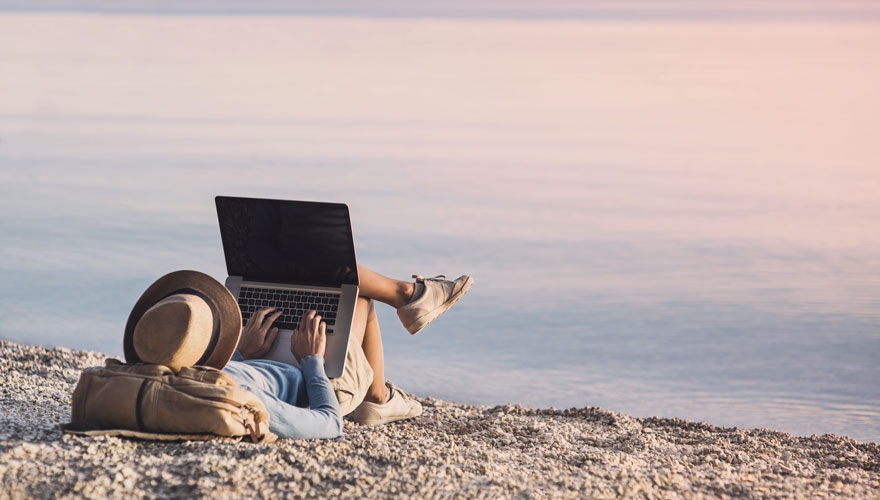 Freelancer on the beach image