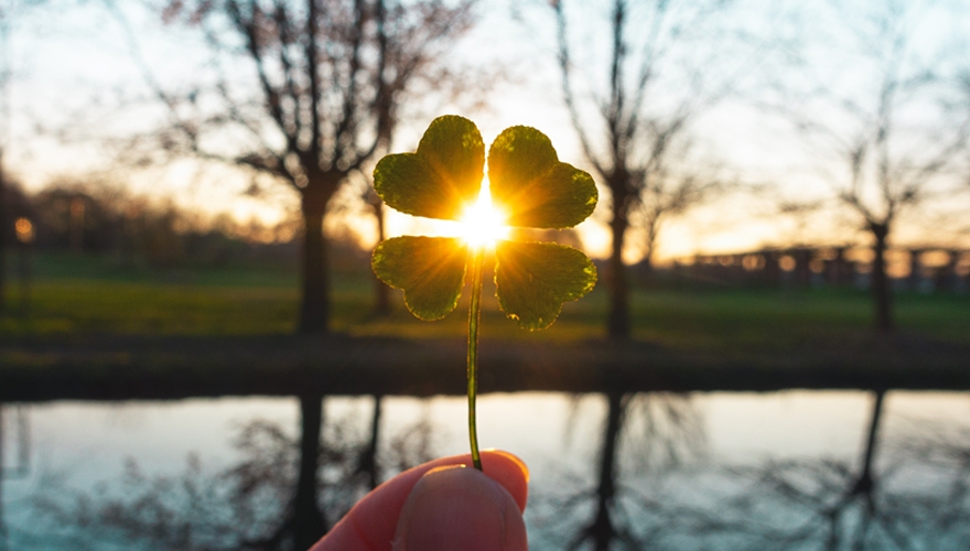 Rory Sutherland says B2B marketers have to take a risk to get lucky