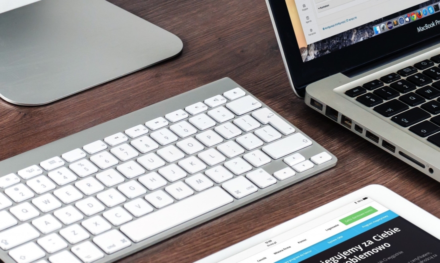 5 essential B2B search reporting tools and plugins image