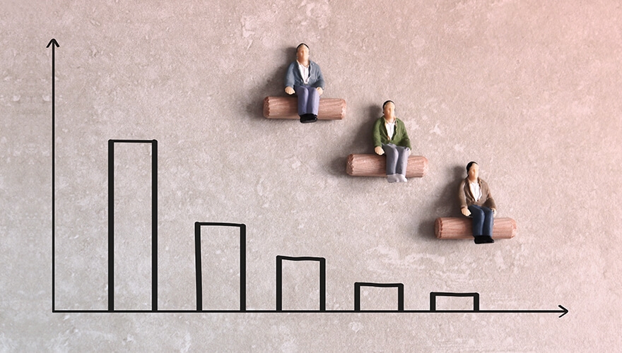 Senior female marketers paid 20% less than men